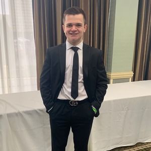 Meet your Posher, Christopher